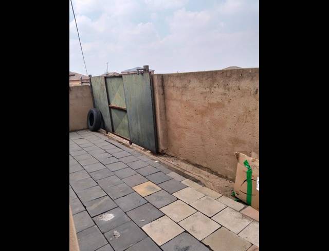 2 BEDROOM HOUSE FOR SALE IN CLAYVILLE